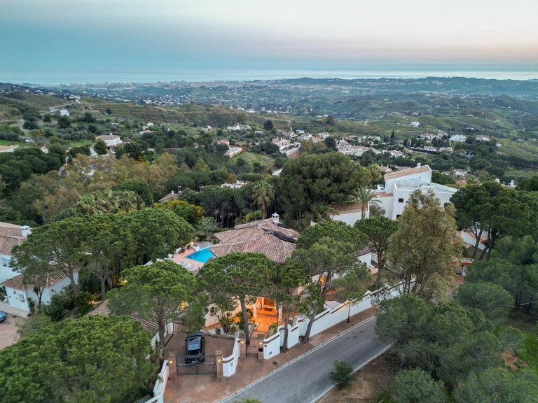 Villa for Sale in Valtocado, Malaga 76
