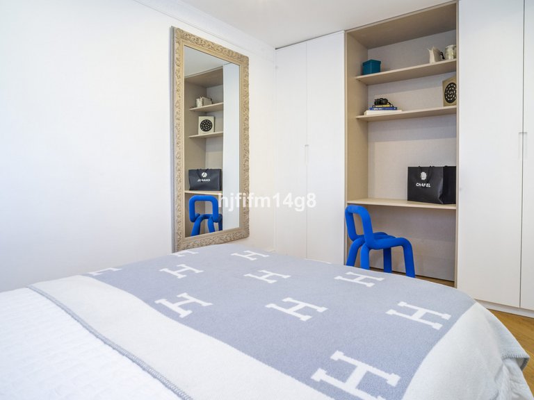 Apartment for Sale in Nueva Andalucía, Malaga 14