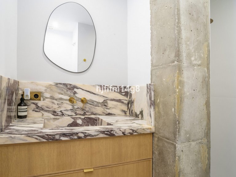 Apartment for Sale in Nueva Andalucía, Malaga 16