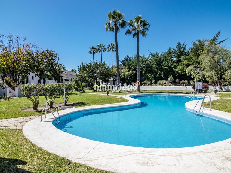 Apartment for Sale in Nueva Andalucía, Malaga 24