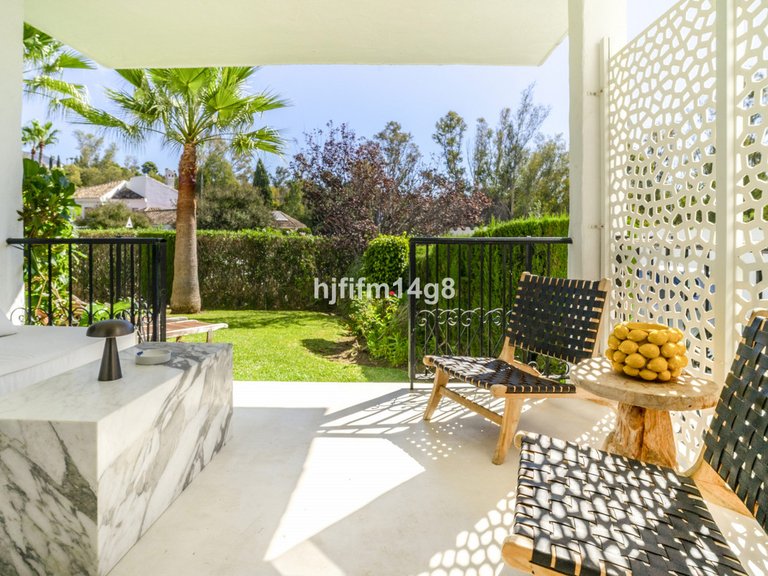 Apartment for Sale in Nueva Andalucía, Malaga 4