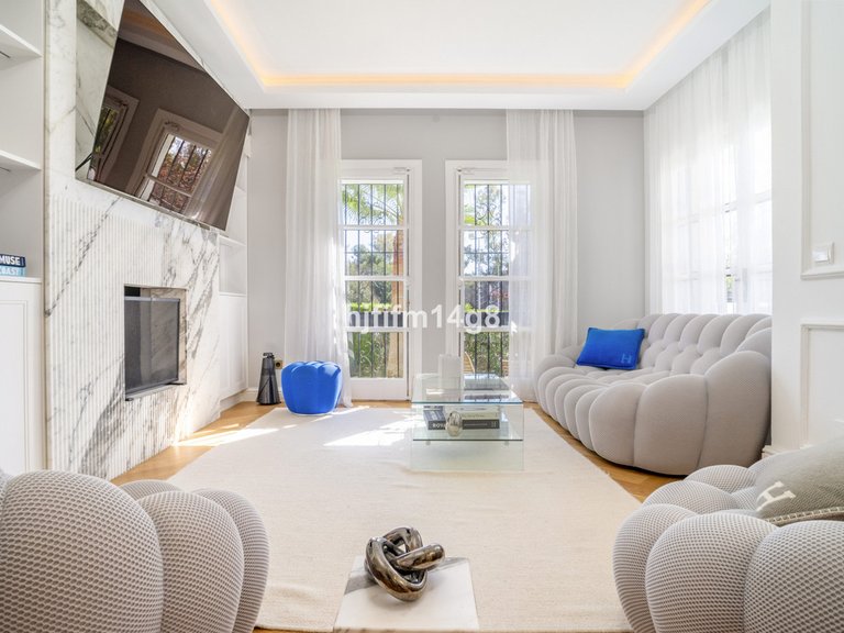 Apartment for Sale in Nueva Andalucía, Malaga 6