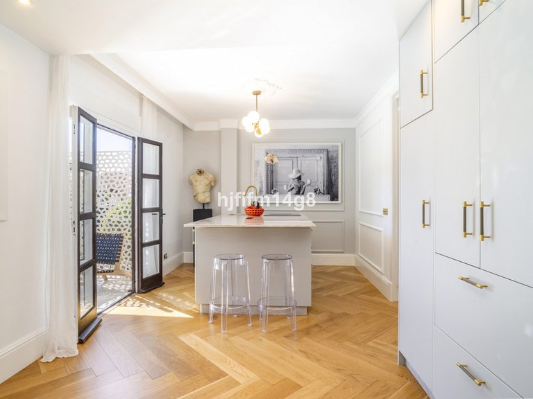Apartment for Sale in Nueva Andalucía, Malaga 8