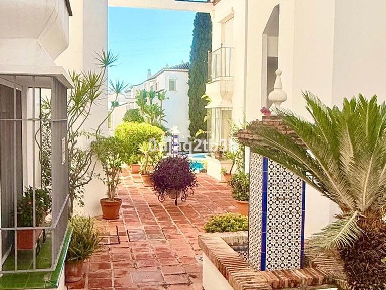 Apartment for Sale in Nagüeles, Malaga 25