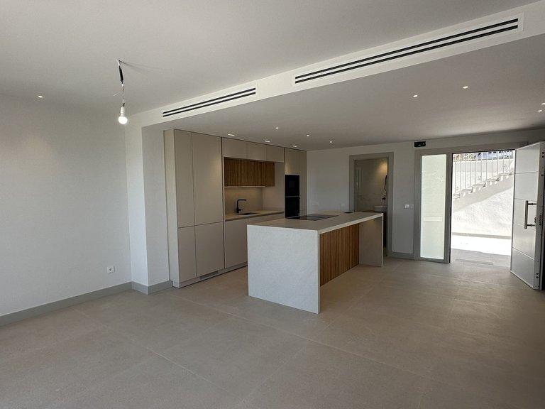 Villa for Sale in Torrequebrada, Malaga 16