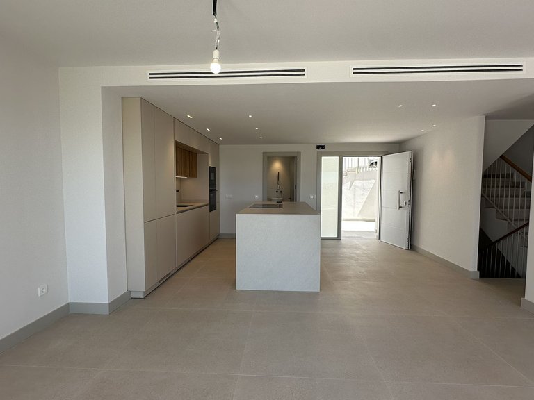 Villa for Sale in Torrequebrada, Malaga 26