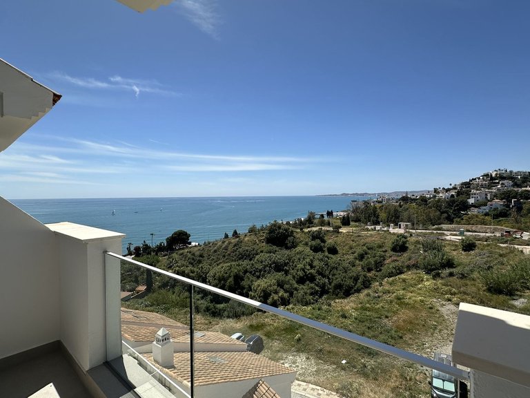 Villa for Sale in Torrequebrada, Malaga 42