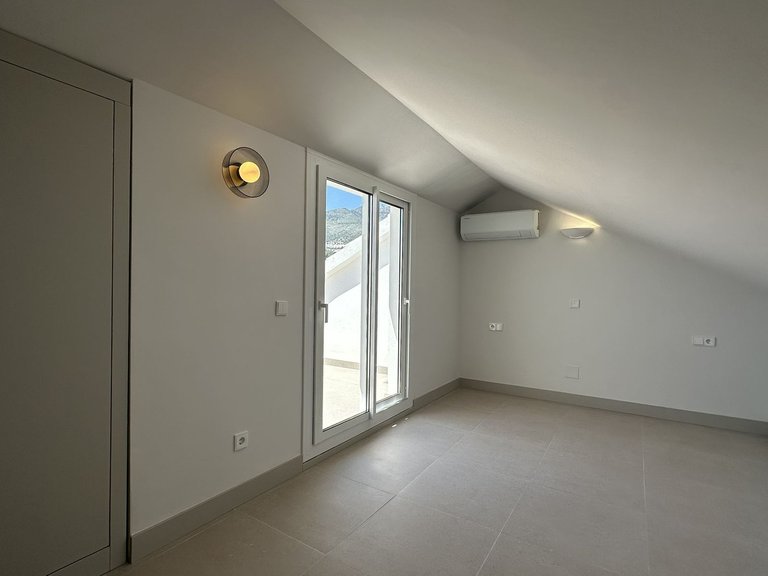 Villa for Sale in Torrequebrada, Malaga 76