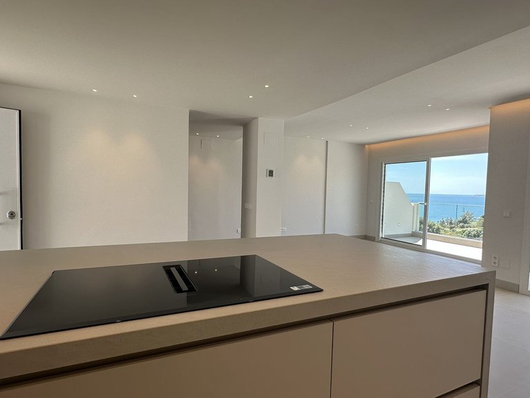 Villa for Sale in Torrequebrada, Malaga 9