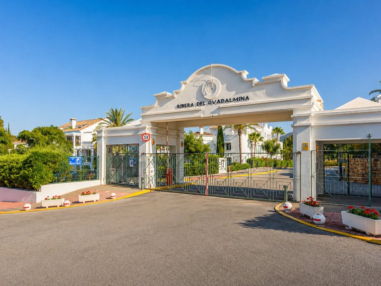 Apartment for Sale in Guadalmina Alta, Malaga 2