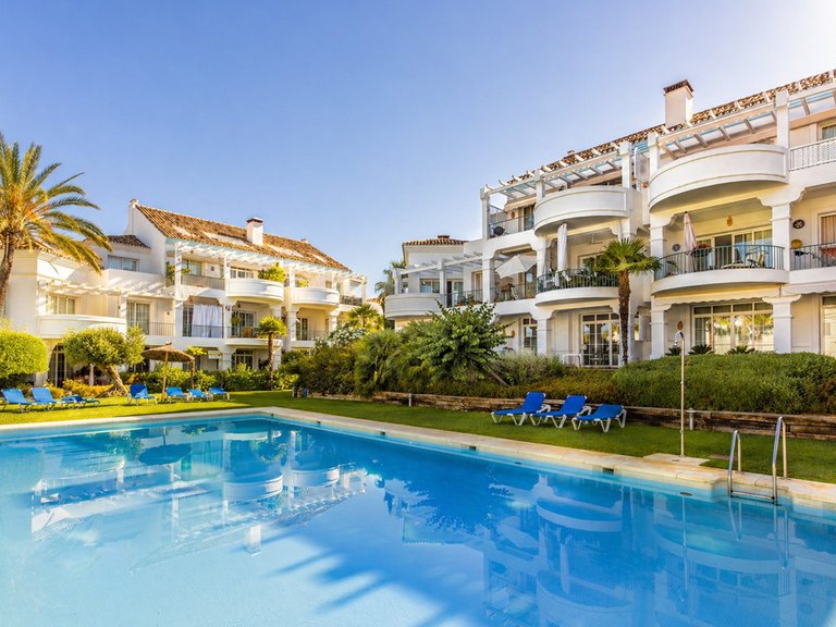 Apartment for Sale in Guadalmina Alta, Malaga 22