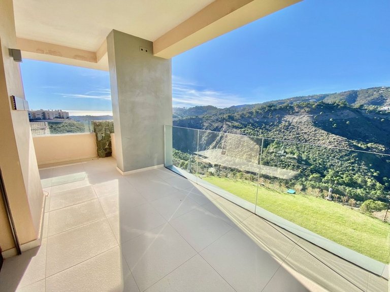 Apartment for Sale in Costa del Sol Benahavís, Malaga 7