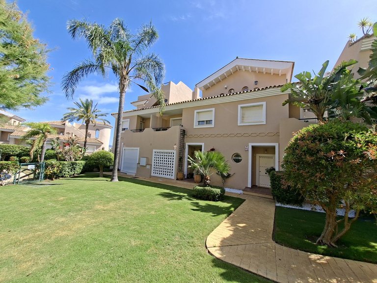 Villa for Sale in La Duquesa, Malaga 1