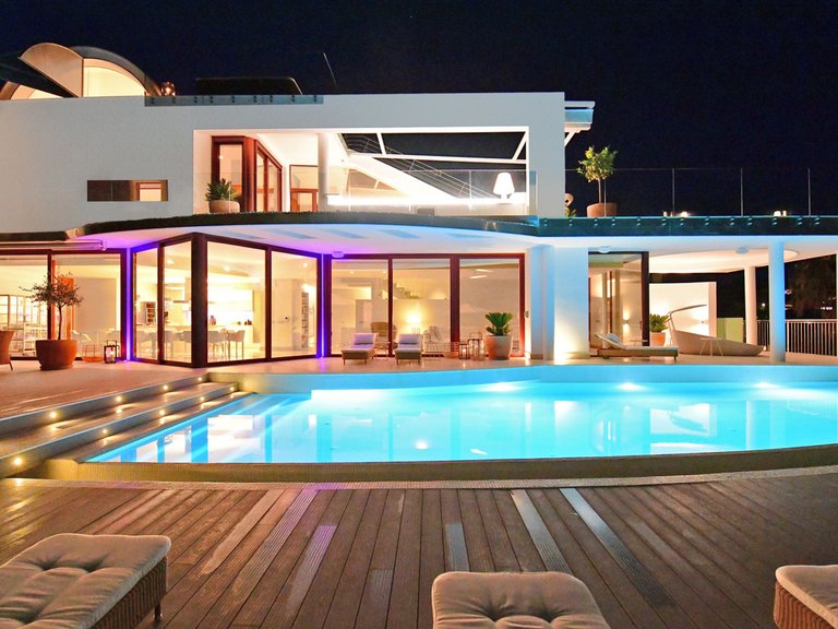 Villa for Sale in Nueva Andalucía, Malaga 2