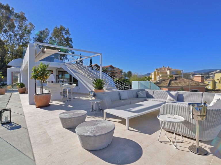 Villa for Sale in Nueva Andalucía, Malaga 32