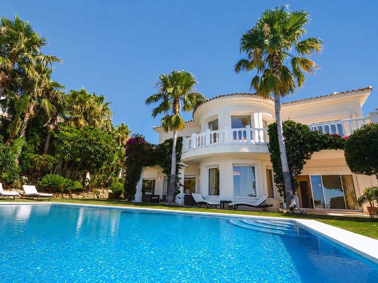 Villa for Sale in Marbella, Malaga 1