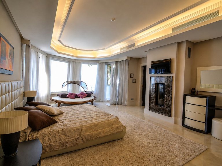 Villa for Sale in Marbella, Malaga 6
