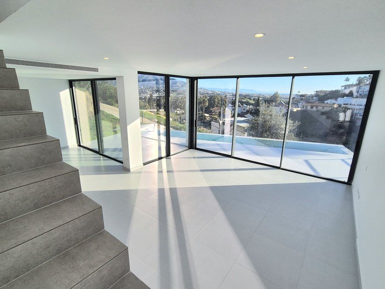 Villa for Sale in Cerros Del Aguila, Malaga 13