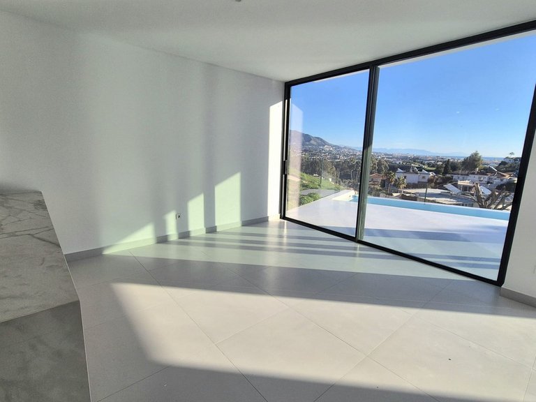 Villa for Sale in Cerros Del Aguila, Malaga 22