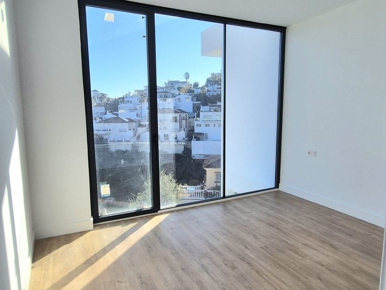 Villa for Sale in Cerros Del Aguila, Malaga 34