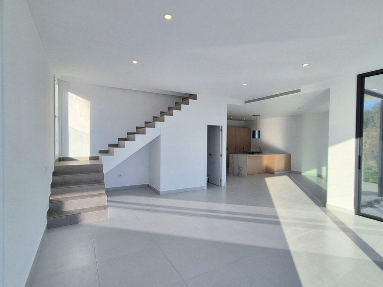 Villa for Sale in Cerros Del Aguila, Malaga 5