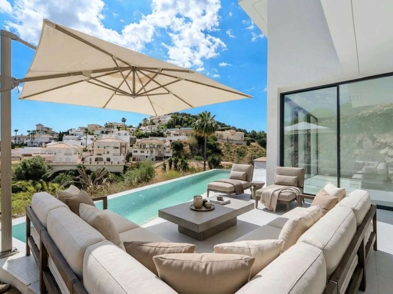 Villa for Sale in Cerros Del Aguila, Malaga 51