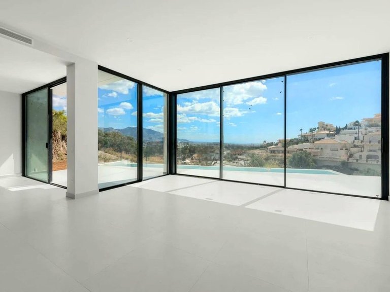 Villa for Sale in Cerros Del Aguila, Malaga 6