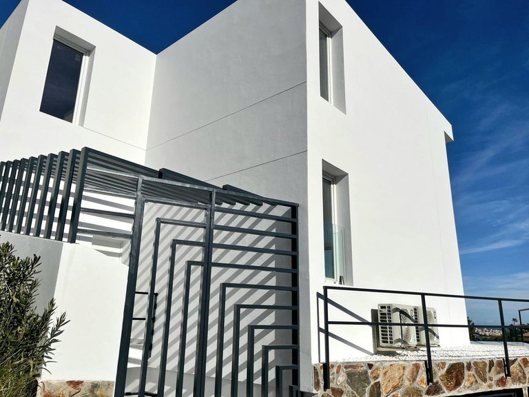 Villa for Sale in Cerros Del Aguila, Malaga 62