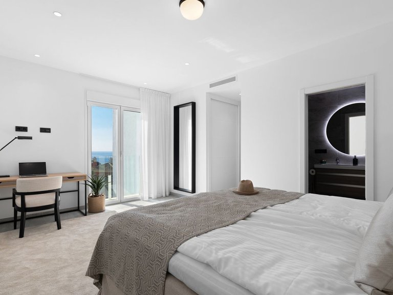 Apartment for Sale in Benalmadena, Malaga 13