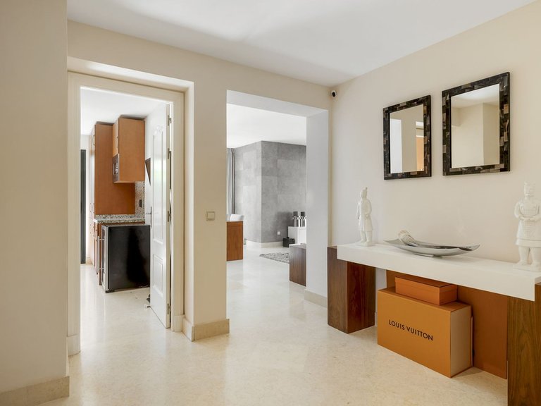 Apartment for Sale in Benahavís, Malaga 7