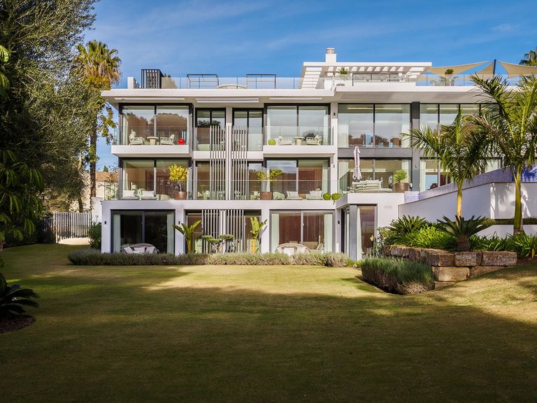 Villa for Sale in Sotogrande, Cadiz 31