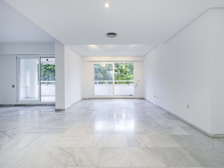 Apartment for Sale in Marbella, Malaga 10