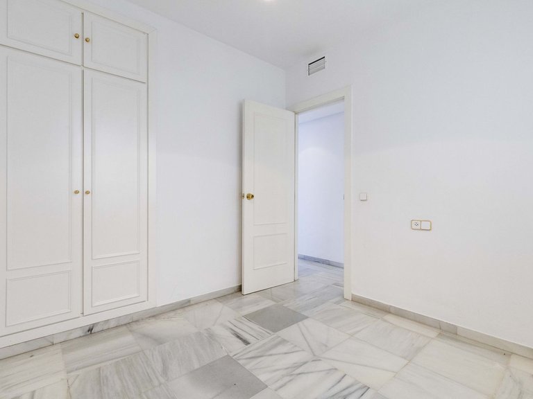 Apartment for Sale in Marbella, Malaga 33