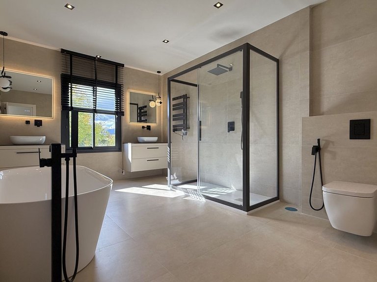 Villa for Sale in Nueva Andalucía, Malaga 25