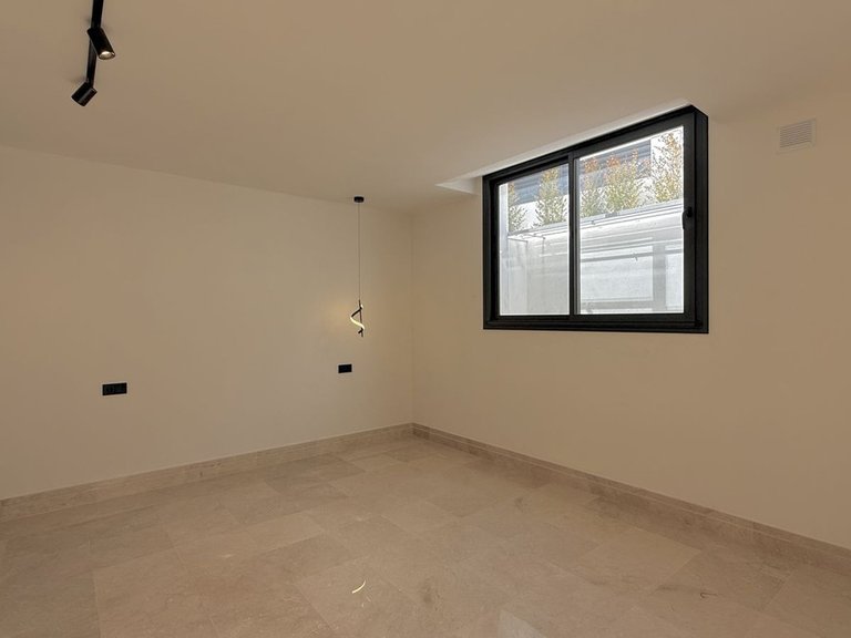 Villa for Sale in Nueva Andalucía, Malaga 33