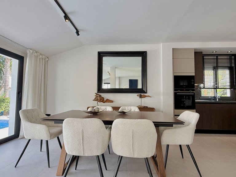 Villa for Sale in Nueva Andalucía, Malaga 6