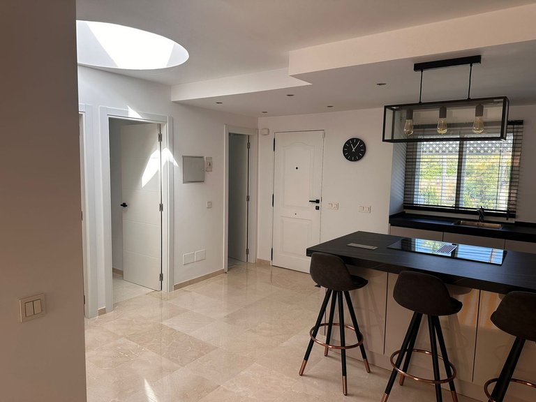 Apartment for Sale in New Golden Mile, Malaga 10