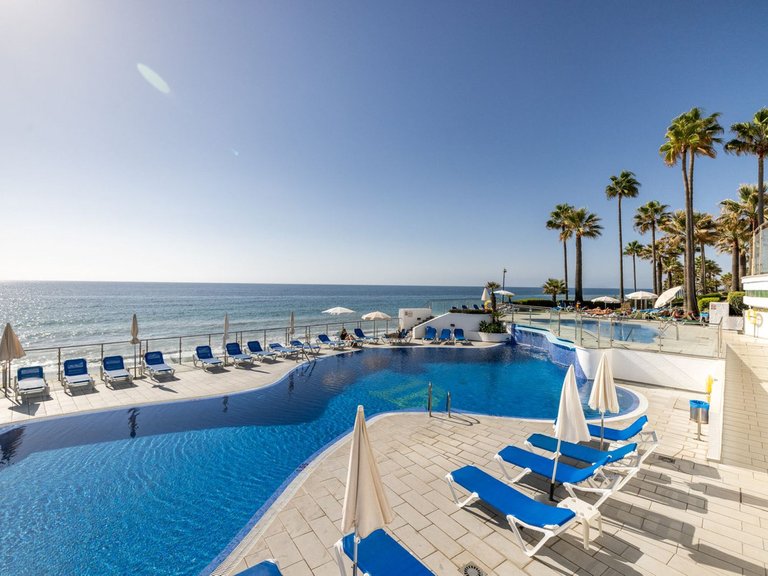 Apartment for Sale in New Golden Mile, Malaga 3