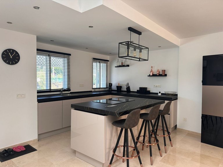 Apartment for Sale in New Golden Mile, Malaga 8