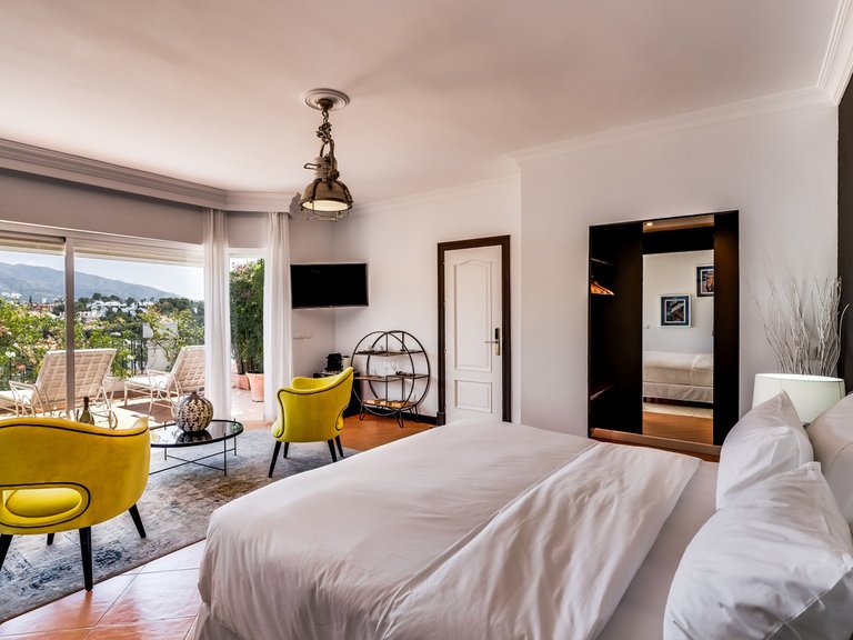 Apartment for Sale in Nueva Andalucía, Malaga 14