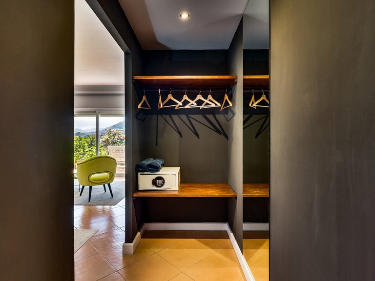 Apartment for Sale in Nueva Andalucía, Malaga 16