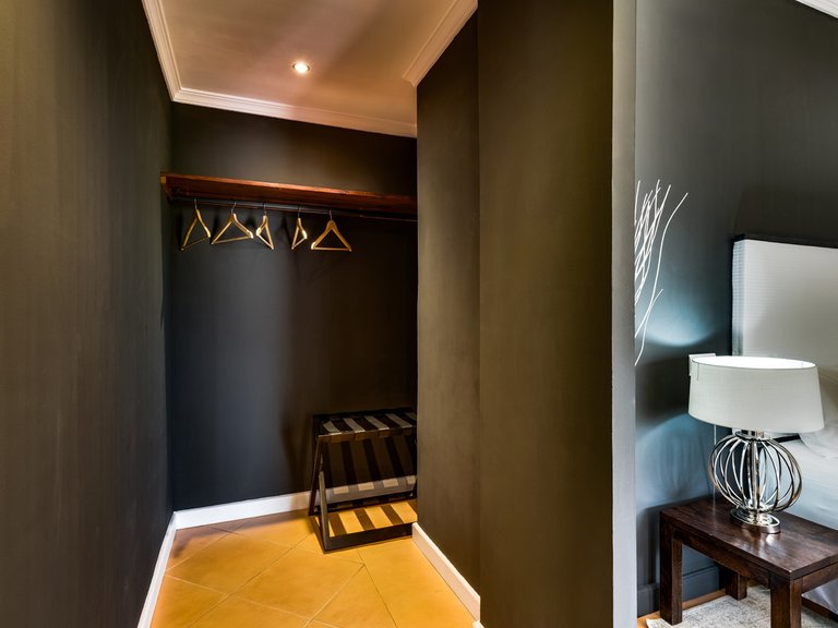 Apartment for Sale in Nueva Andalucía, Malaga 17