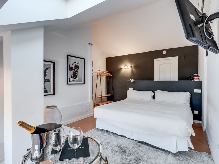 Apartment for Sale in Nueva Andalucía, Malaga 26
