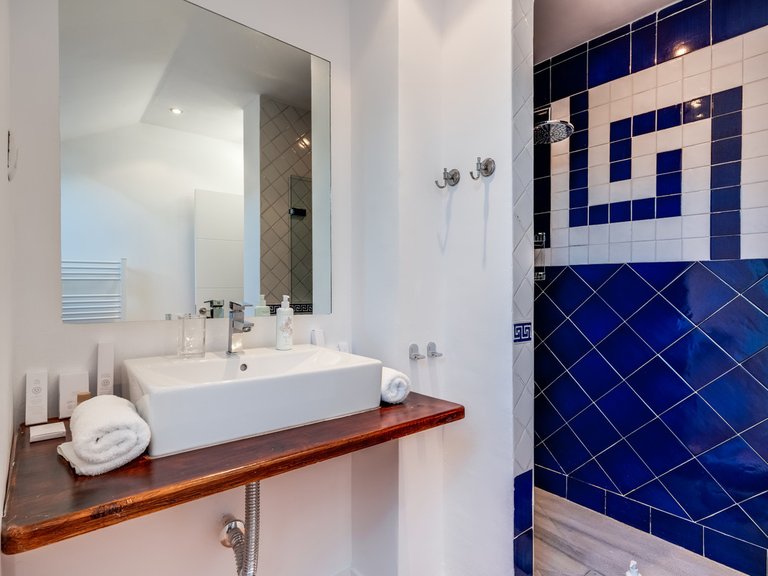 Apartment for Sale in Nueva Andalucía, Malaga 31