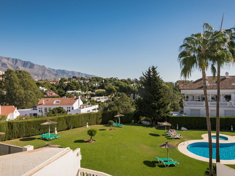Apartment for Sale in Nueva Andalucía, Malaga 36