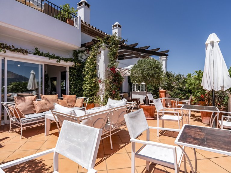 Apartment for Sale in Nueva Andalucía, Malaga 7