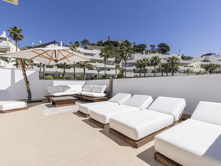 Apartment for Sale in Benahavís, Malaga 1