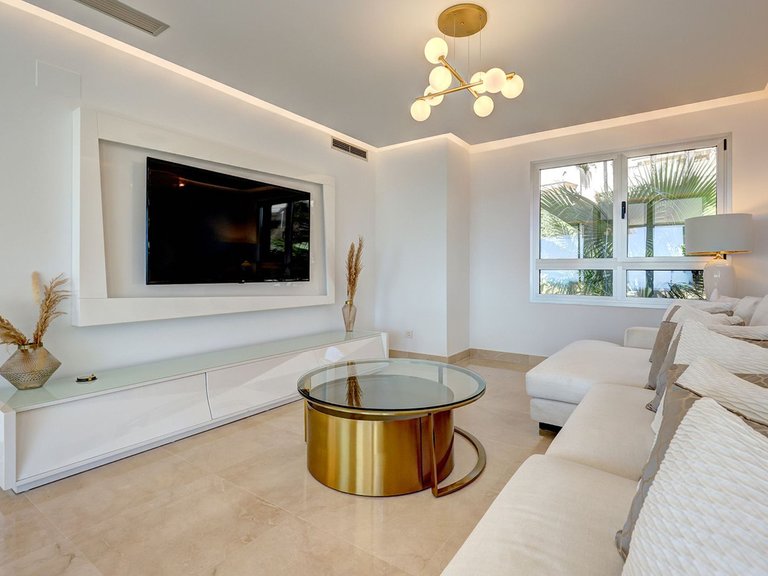 Apartment for Sale in Benahavís, Malaga 18