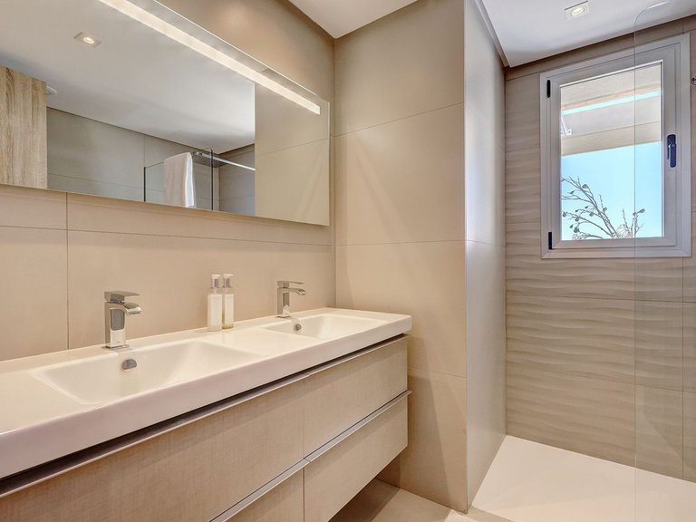 Apartment for Sale in Benahavís, Malaga 22