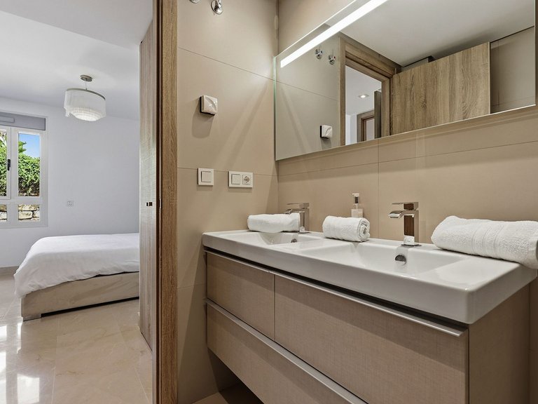Apartment for Sale in Benahavís, Malaga 24